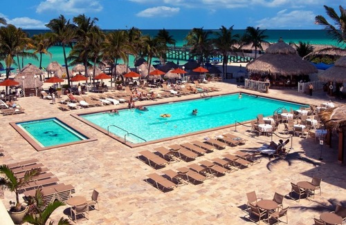 Sunny Isles Beach Hotel | Your Relaxing Getaway Awaits! 4 Great Units, Pool, Pets Allowed