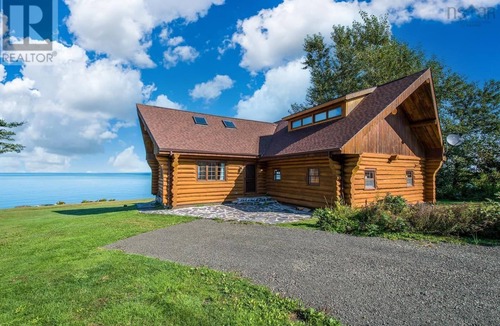 Annapolis Valley Cottage | Your Rustic Ocean Chalet Escape