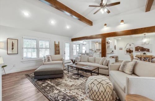 Roanoke House | Your Rustic Retreat w Backyard Oasis Pool Patio