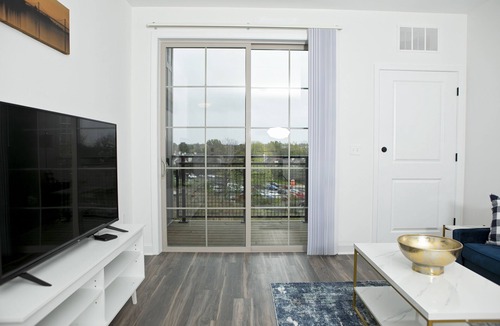 Lombard Apartment | Your Spring time getaway