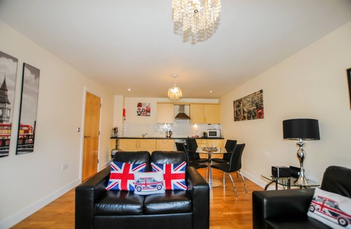Bristol Apartment | Your Stay Bristol Hamilton Court