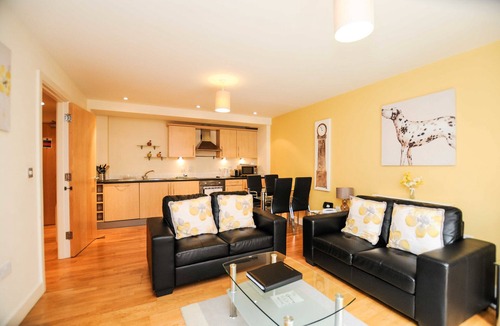 Bristol Apartment | Your Stay Bristol Hamilton Court