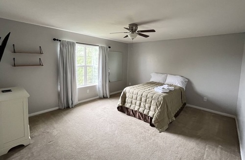 Fishers House | Your Suburban Retreat Awaits!