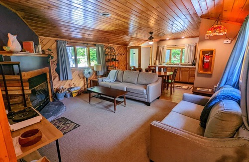 Oliverea House | Your Sunny Bungalow Awaits!