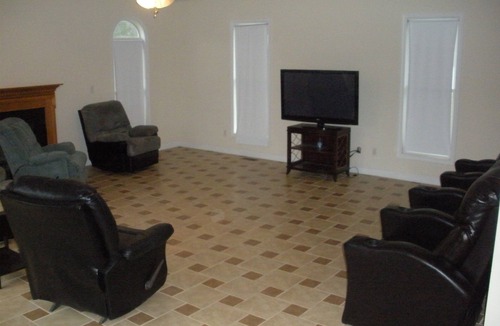 Petersburg House | Your Vacation Experience