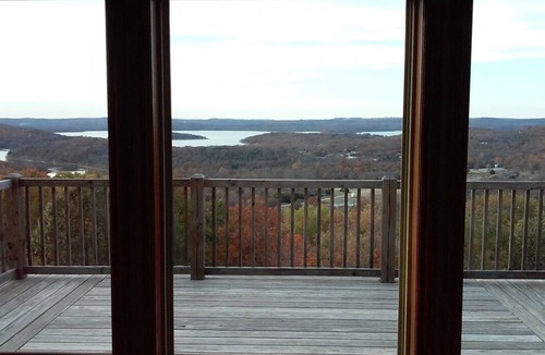 Evening Shade House | Your Vacation Home With A Beautiful Lake View