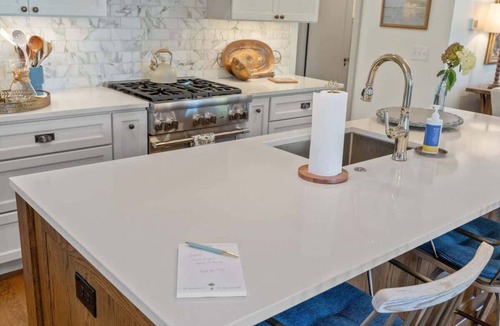 Manito House | Your Weekend Starts Here | Pour, Grill, Repeat