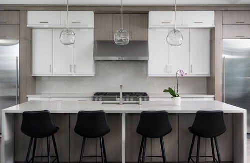 Clarkson-Lorne Park House | Your world cup oasis by the lake.