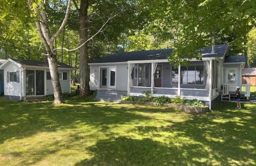 Marmora Cottage | Your Year-Round Escape on Crowe Lake - Welcome to Crowes Landing!