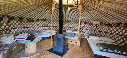 Bannost Other | Yourte 6 pers séjour cosy avec poêle à bois près Provins