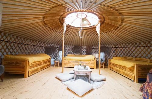 Bourlon Other | Yourte A bourlon