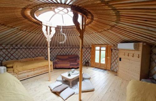 Bourlon Other | Yourte A bourlon