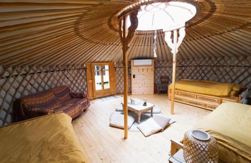 Bourlon Other | Yourte A bourlon