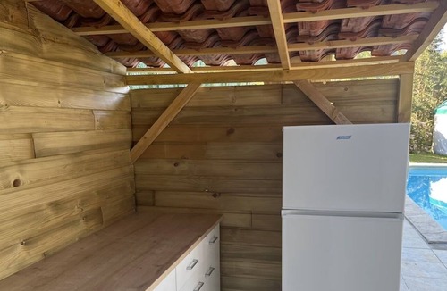 Crechets Bed & Breakfast | Yourte Bosquet with hot tub