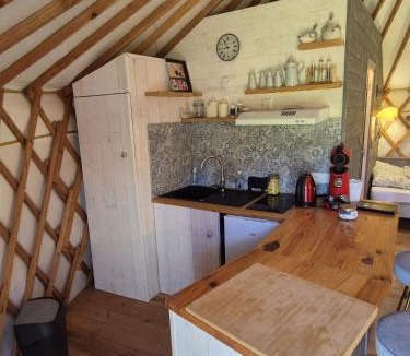 Continvoir Cabin | Yourte Castanea Insolite Val de Loire proche Langeais & Châteaux