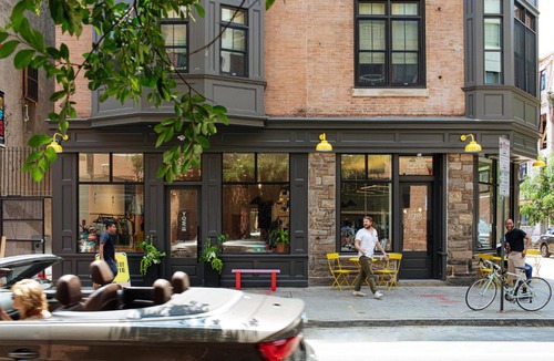 Queen Village Hotel | YOWIE Hotel