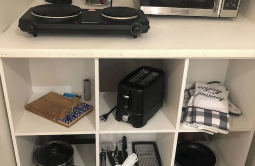 Yuba City Apartment | Yuba City Attached, Private Suite - back unit- Shared Pool, Backyard, Laundry