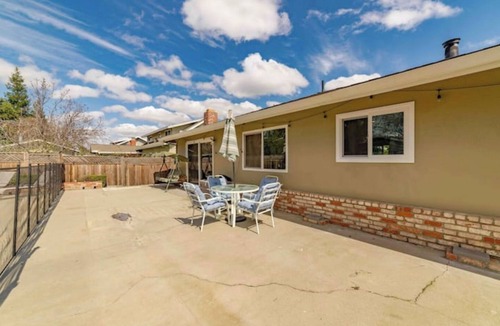 Yuba City Apartment | Yuba City Attached, Private Suite - back unit- Shared Pool, Backyard, Laundry