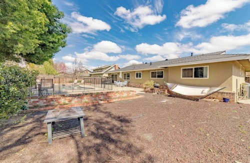 Yuba City Apartment | Yuba City Attached, Private Suite - back unit- Shared Pool, Backyard, Laundry