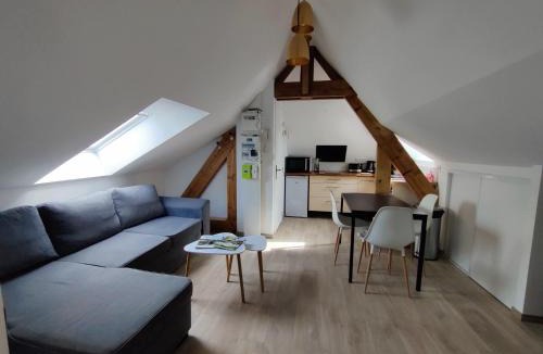 Ernee Apartment | YUCA - appartement COSY 2 chambres intimes Hyper centre d'ERNEE