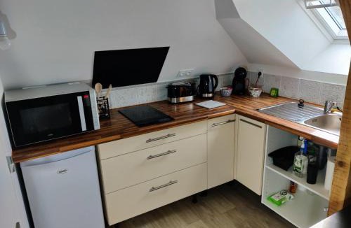 Ernee Apartment | YUCA - appartement COSY 2 chambres intimes Hyper centre d'ERNEE