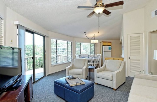 Lakeway Villa | Yucca #18 - Treetop Haven with Pool Access