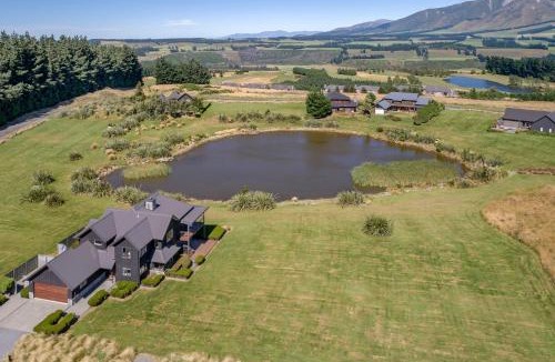 Windwhistle Ski Chalet | Yuki's Chalet - Terrace Downs