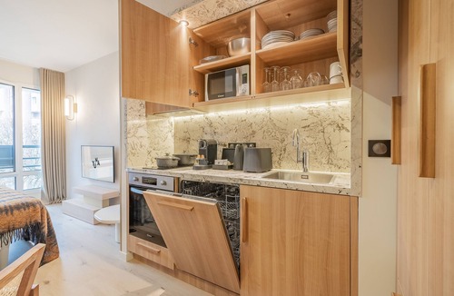 Quartier de la Plaine-de-Monceaux Apartment | Yuna Porte Maillot - ApartHotel