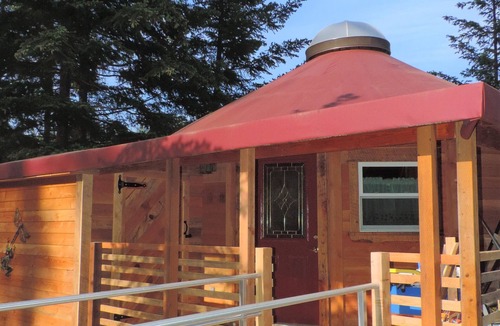 White Salmon House | Yurt at Rivendell Romance in the Forest