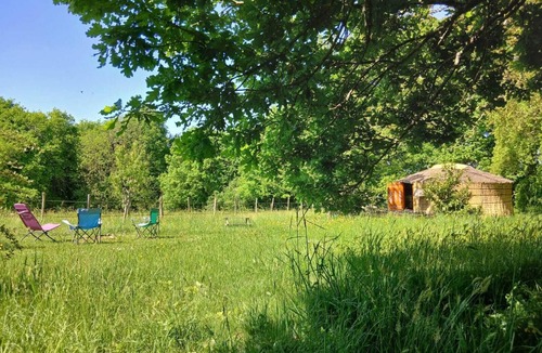 Donzy Cabin | Yurt B & B on magnificent property