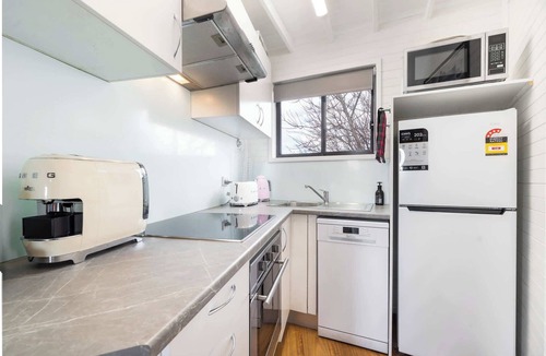 White Rock House | Yurt on the Hill -Unique & Peaceful Bathurst Yurt