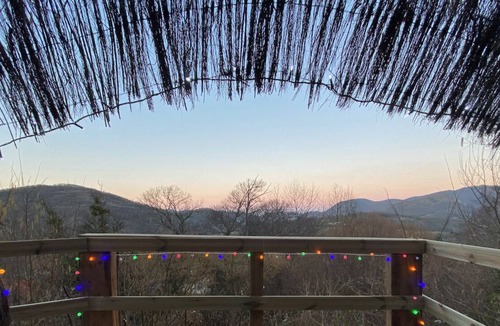 Crechets Bed & Breakfast | Yurt Shambala with a Private Hot Tub with treehouse skydeck and BBQ!