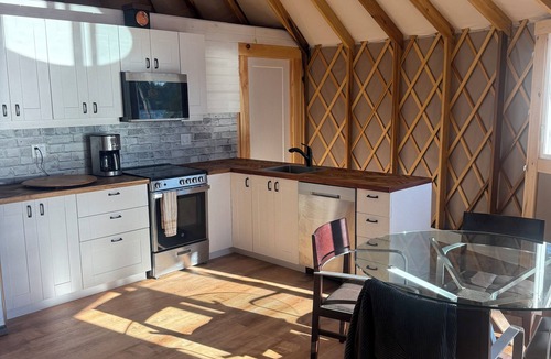 Lanark Highlands Cottage | Yurtopia on the Lake