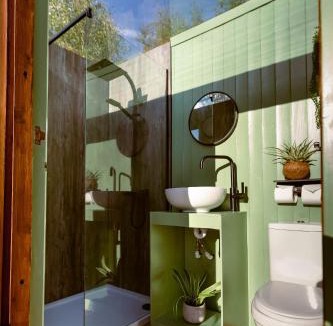 Ripon Cabin | Yurtshire Eavestone Lake - Birch Yurt