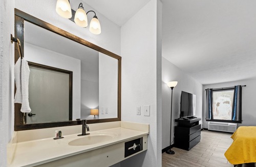 Baxley Hotel | YurZzz Inn