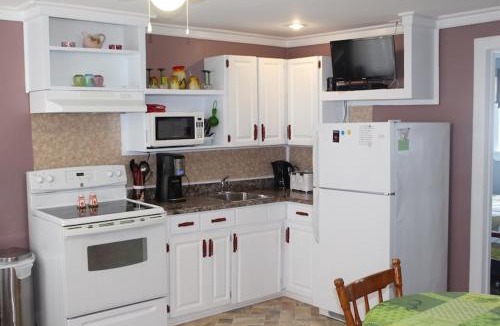 St. Anthony Hotel | Yvonne's Cottages