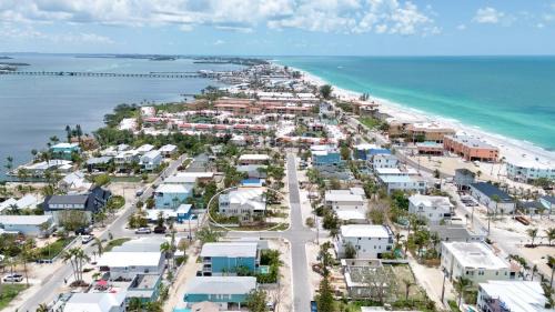 Bradenton Beach House | yyAtlantis Beach House