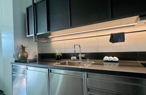 Center Apartment | Zürich Penthouse Paradise: Stunning City Views!