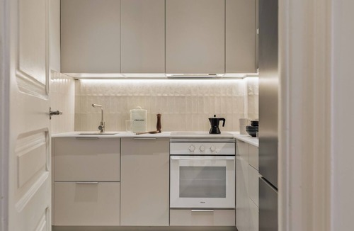 El Poble-sec Apartment | Zafiro - 3 bedrooms and balcony in Sants