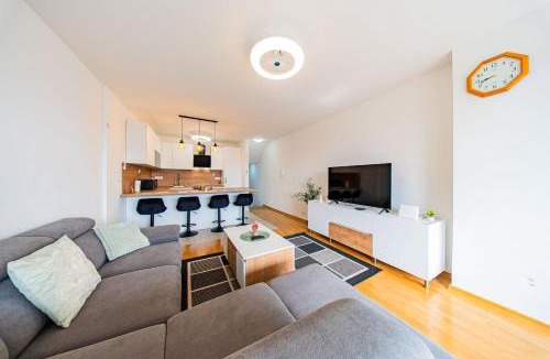 Velika Gorica Apartment | Zagreb 212 - Airport - 1 Bedroom - Balcony - New - Apartment - Loggia - Flexible Keybox Entry - Modern - Monthly Rent - WiFi