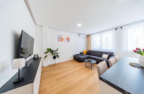 Brinje Apartment | Zagreb 245 - 246 - 247 - 248 - 4 Units - Three Bedroom Apartments - New - Balcony - Parking - Flexible Keybox Entry - Modern
