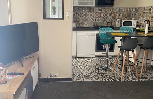 Plombiees-Les-Dijon Condo | Zahra D'or