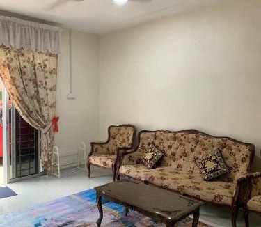 Kampung Geretak Nombor Tiga House | Zahra Homestay