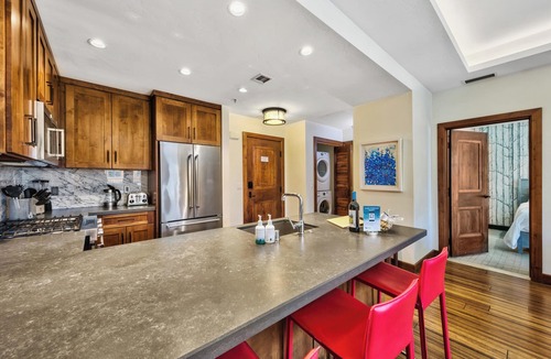 Lakeside Park Condo | Zalanta #214 Modern 2BR Near Gondola