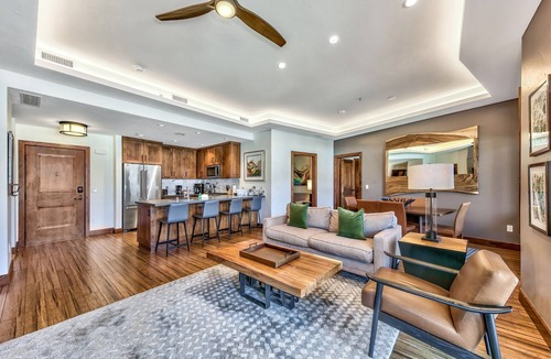 Lakeside Park Apartment | Zalanta, A Vail Resorts Property