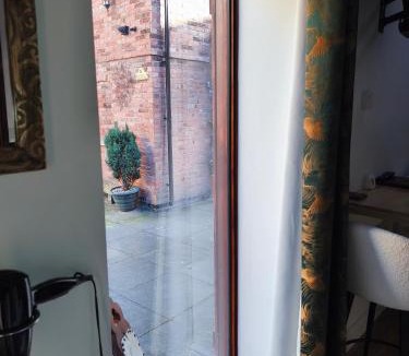 Edwinstowe Apartment | Zanders cave