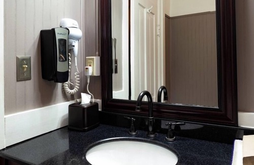 Cimarron Hotel | Zane Grey - Historic Hotel Room