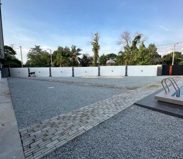 Bukit Rambai House | Zar House With Swimming Pool