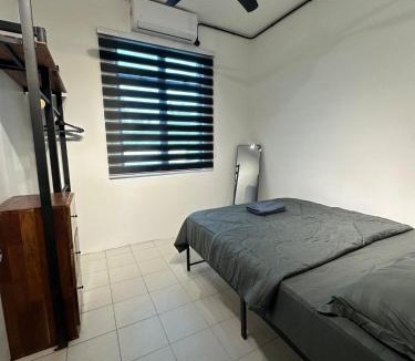 Bukit Rambai House | Zar House With Swimming Pool