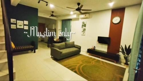 Durian Tunggal House | ZDQ Homestay